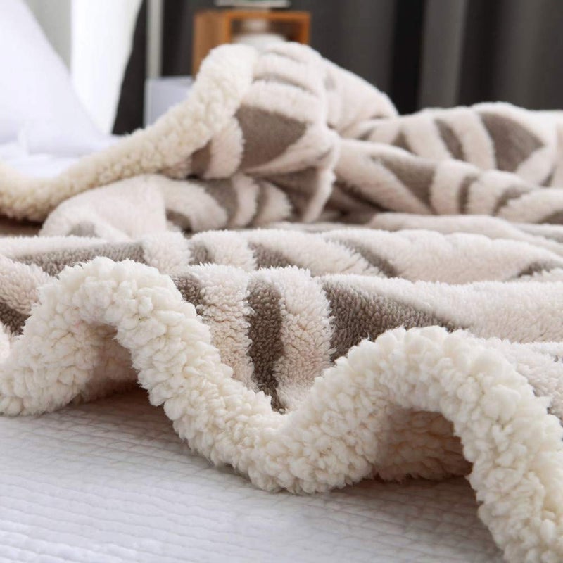 LOMAO Sherpa Fleece Blanket Fuzzy Soft Throw Blanket Dual Sided Blanket for Couch Sofa Bed (Grey, 40"x50") - Image 4